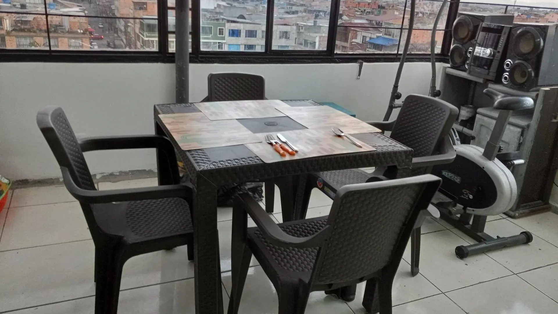 Cerca Al Aeropuerto, Toma De Fotos Huellas Visa Embajada Eeuu 700 Bogota