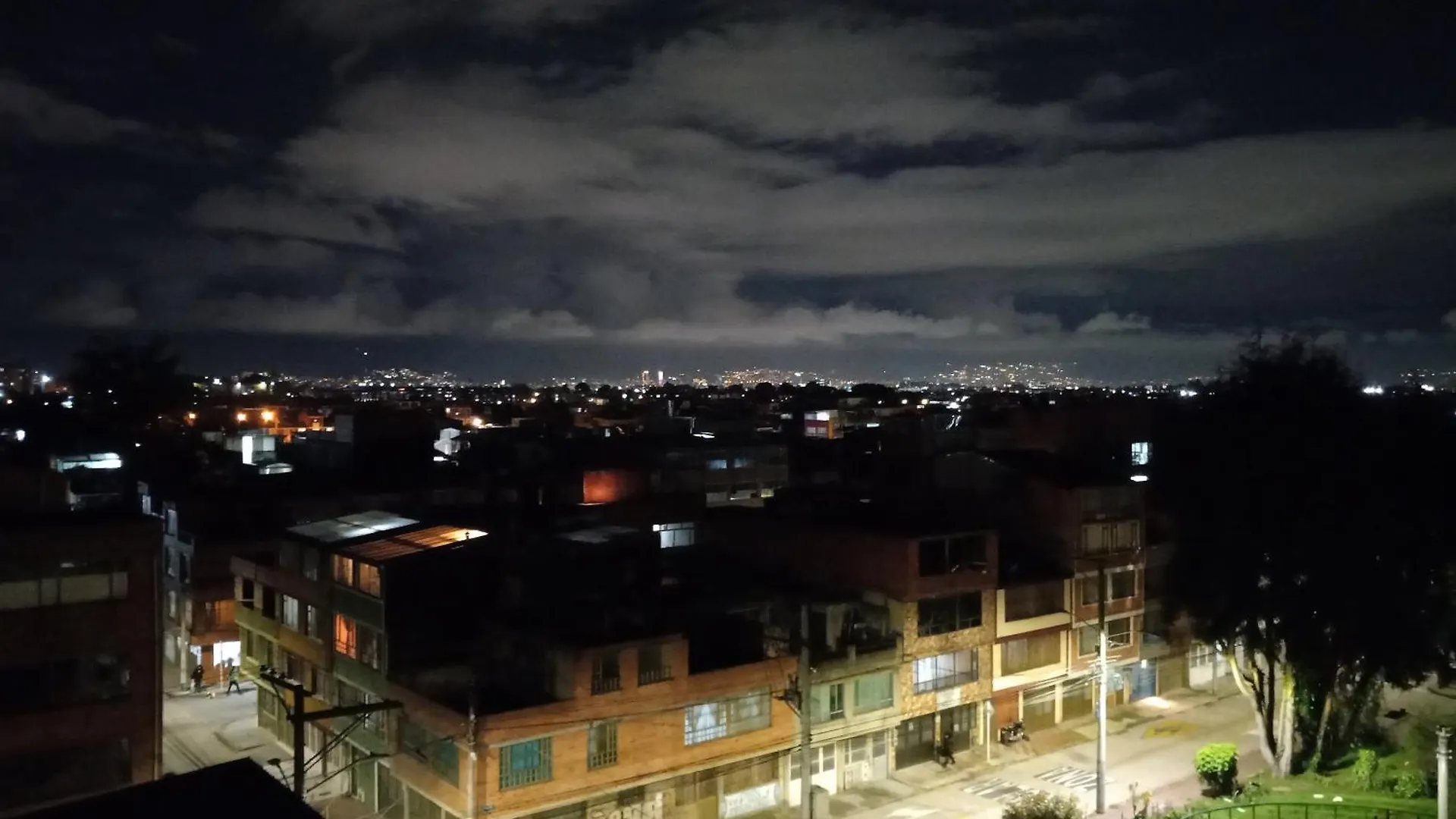 Cerca Al Aeropuerto, Toma De Fotos Huellas Visa Embajada Eeuu 700 Bogota 0*,