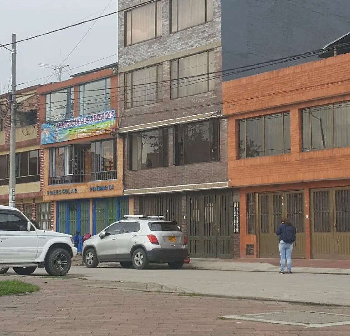 Cerca Al Aeropuerto, Toma De Fotos Huellas Visa Embajada Eeuu 700 Bogotá